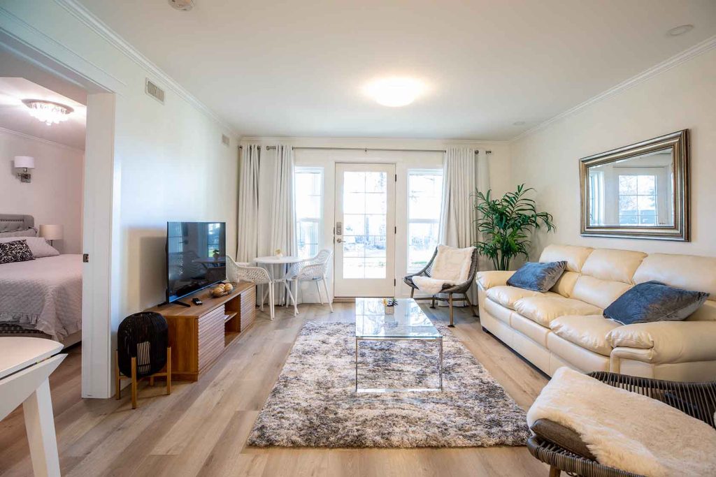429 23 St S Furnished 2