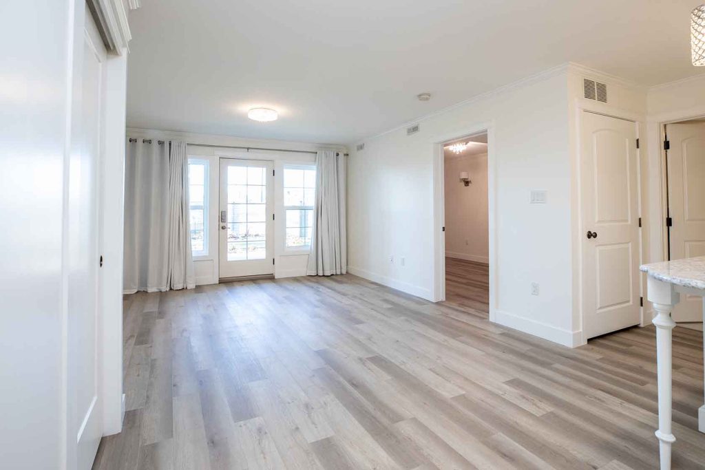 429 23 St S Unfurnished 1