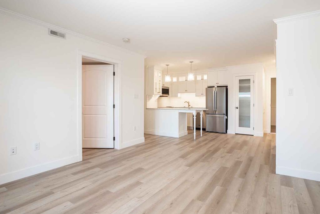 429 23 St S Unfurnished 5