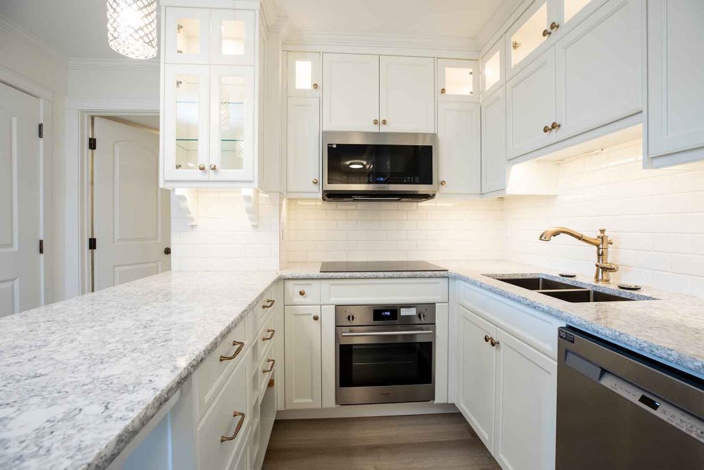 429 23 St S Unfurnished 2